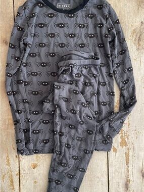 Kickee Pants pajamas - size 10 - spiders/Halloween
